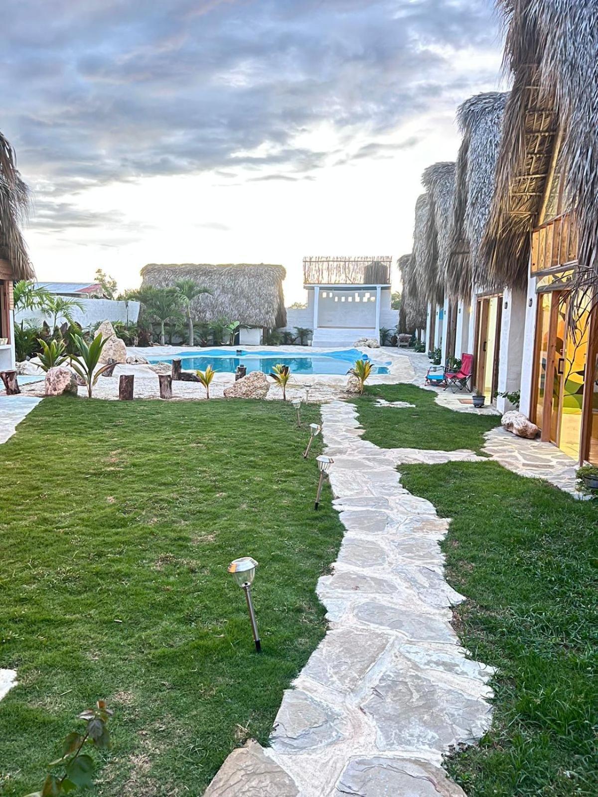 Blue Beach Eco-Hotel By Sanfabini บายาฮิเบ ภายนอก รูปภาพ
